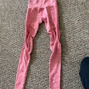 Women’s pink alphalete leggings!